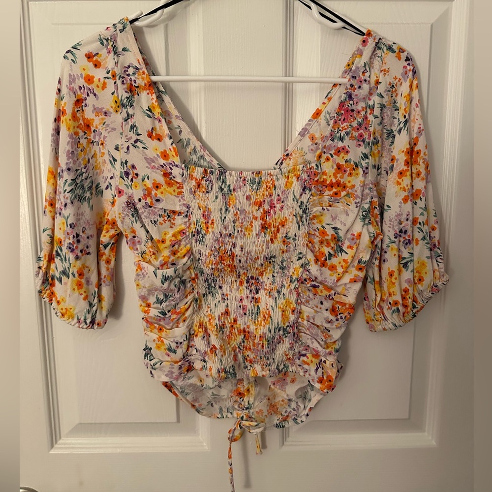 H&M Flower Ruched Top - Picture 2 of 3